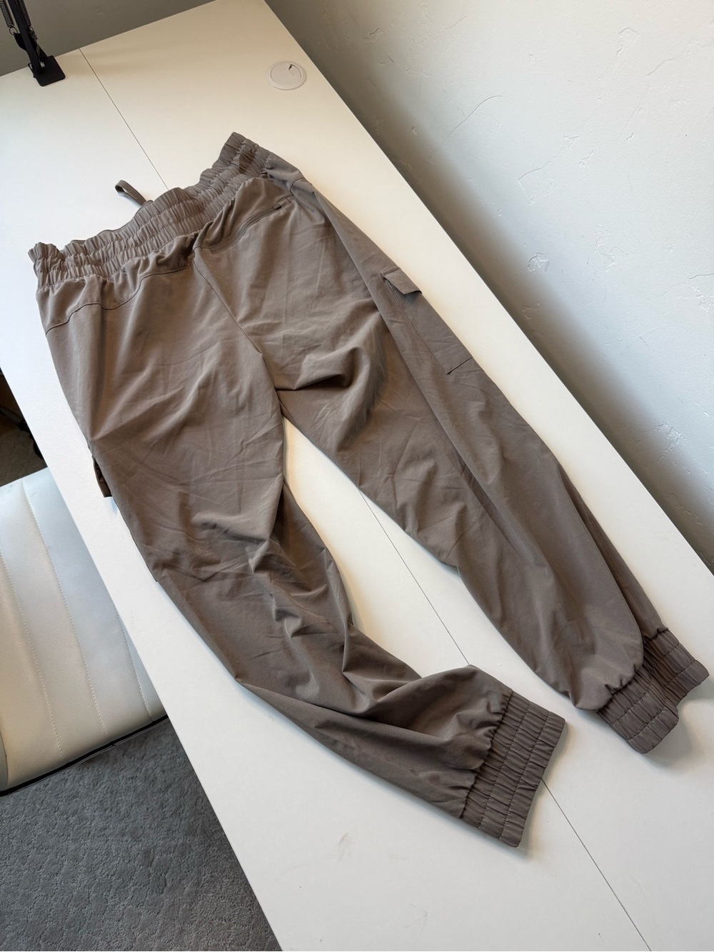 Women’s Cargo Jogger Pants in Taupe - Picture 3 of 4